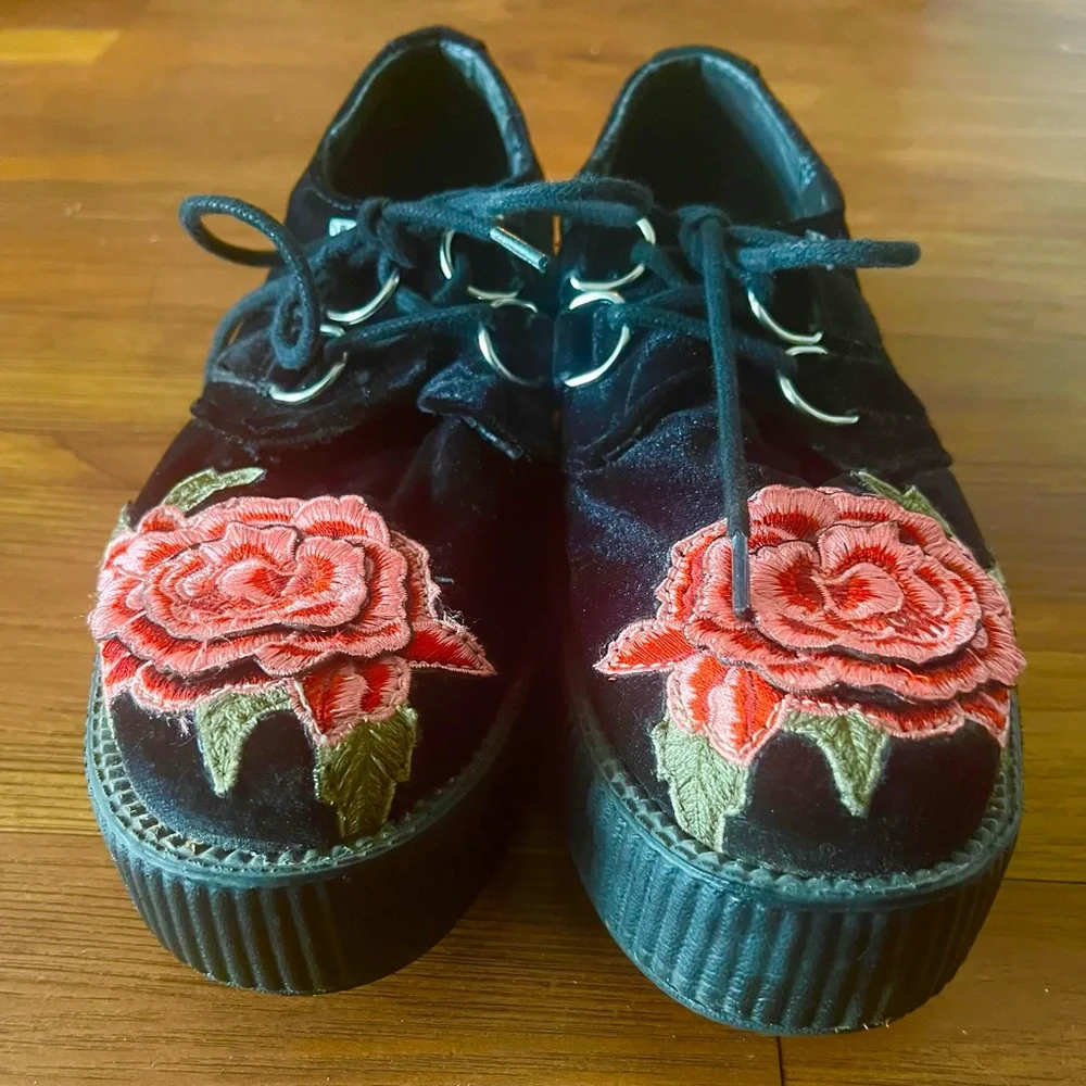 T.U.K. RARE Embroidered Velvet Creepers - Picture 2 of 6